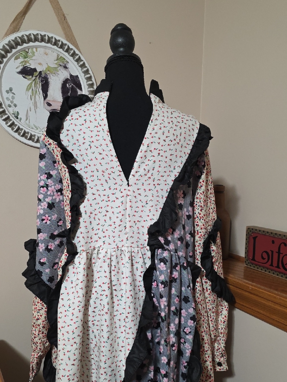 Asymmetrical Floral Ruffle Dress - Picture 4 of 8